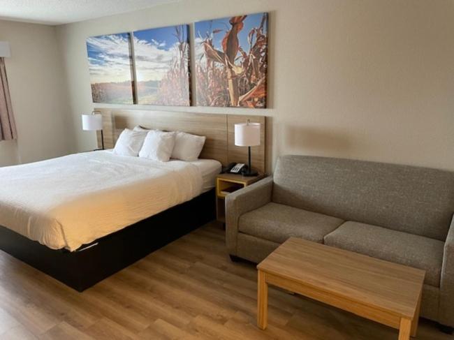 Days Inn By Wyndham Ames Dış mekan fotoğraf